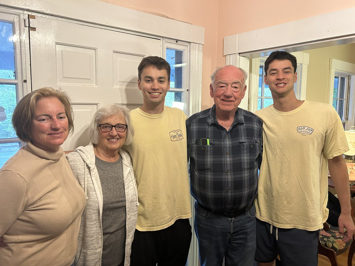 Kate Narita tweet media