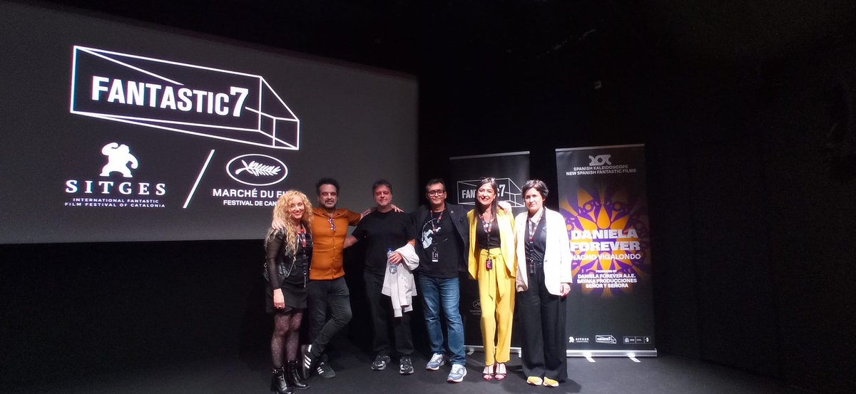 🦇 Presentación de 'Daniela Forever' de Nacho Vigalondo en #Fantastic7 de @mdf_cannes q de la mano de @sitgesfestival e ICAA. 🎬 Con la presencia de Nacho Vigalondo, Nahikari Ipiña, @ContactaSayaka, y Juan Carlos Fresnadillo, que fue padrino del evento.