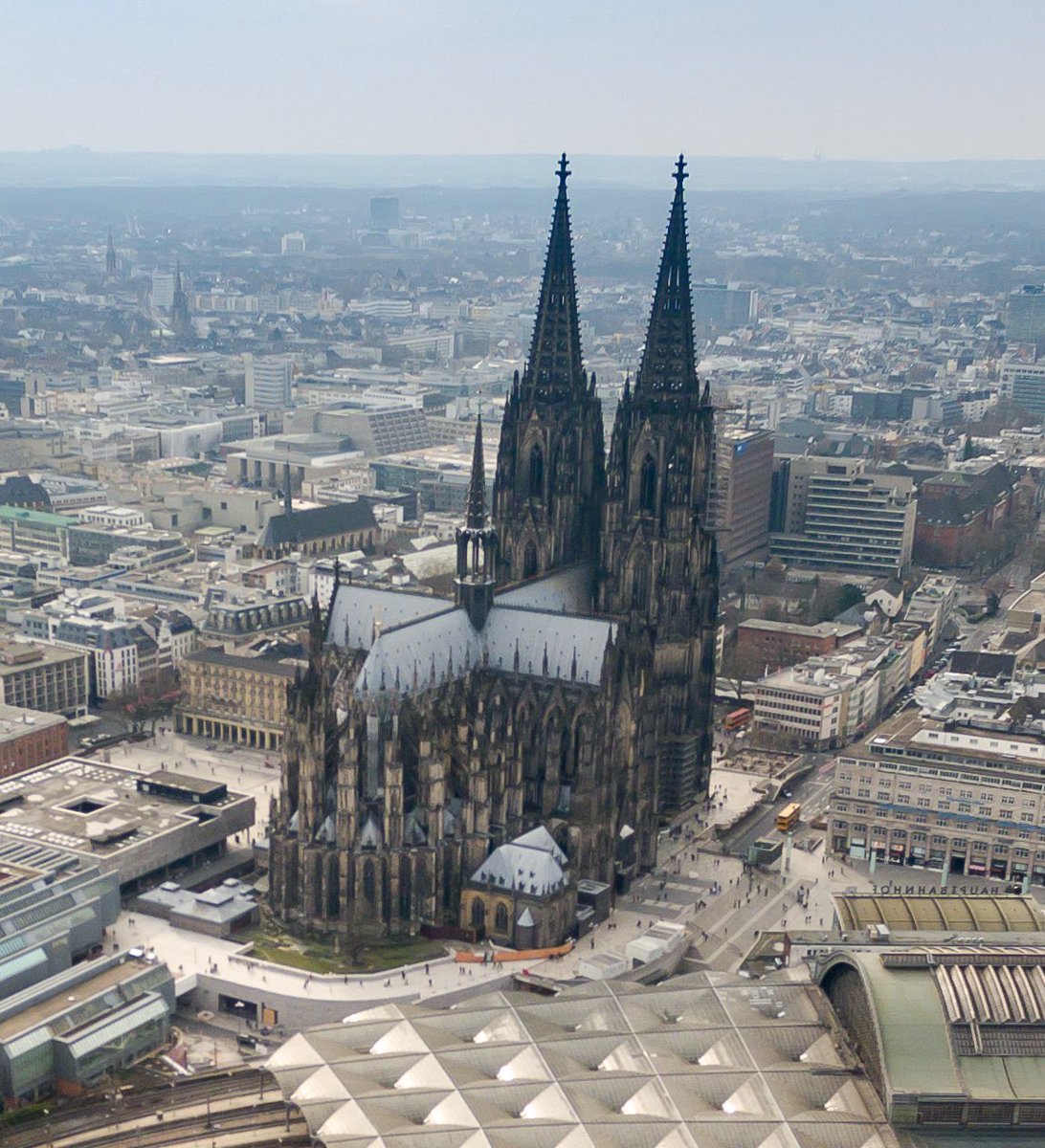 Bürokratie, Lieferengpässe und Fachkräftemangel haben in Deutschland halt Tradition. Hier: Kölner Dom Bauzeit: 632 Jahre