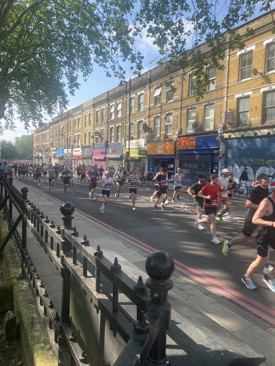 One of my favourite weekends of the year in Hackney. Streets full of runners (not cars!), neighbours cheering them on. The marshes full of people in the sunshine. The @HackneyPlaybus doing it’s thing. A celebration of staying healthy & community @HackneyMoves @hackneycouncil