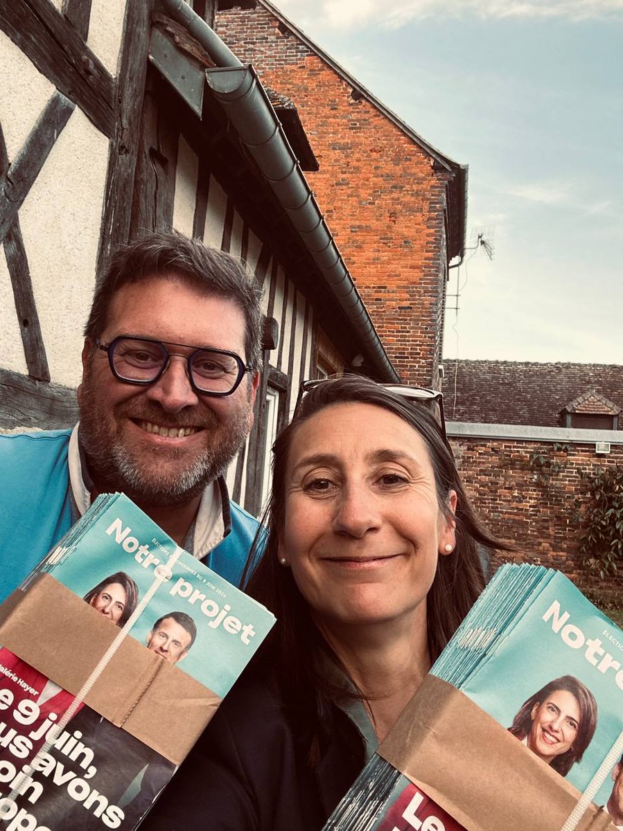 Bravo aux militants de la majorité présidentielle présents ce matin sur le marché d'Ezy-sur-Eure! Le 9 mai, 1 seul jour, 1 seul tour : faisons gagner la liste #BesoindEurope conduite par <a href="/ValerieHayer/">Valérie Hayer</a>!