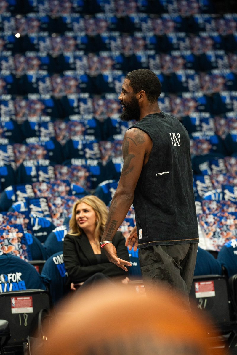 _abigaiiiil's tweet photo. In 2015 I had my first opportunity with the NBA. I attended a Cavs game as a ‘student in media’, sat through my first pre/postgame and watched shoot around of one of my favorite players, Kyrie Irving. 

2024, I get to cover Kyrie Irving on a daily basis and get a glimpse who he really is. 

I actually shared this story and photo with Kai and he responded, “this is so beautiful and full circle, thank you for being a part of my story too”. 

Speechless at his humility and kindness. 

Kyrie Irving thank you for being a part of my story, too. 🥹💙