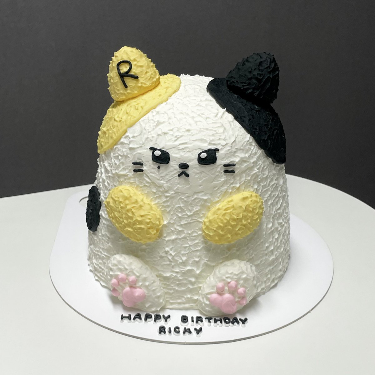 🖤 HAPPY BIRTHDAY RICKY 🖤
         💛 리키야 생일축하해 💛

#리키야_520만큼_사랑해
#BlossomingRickyDay