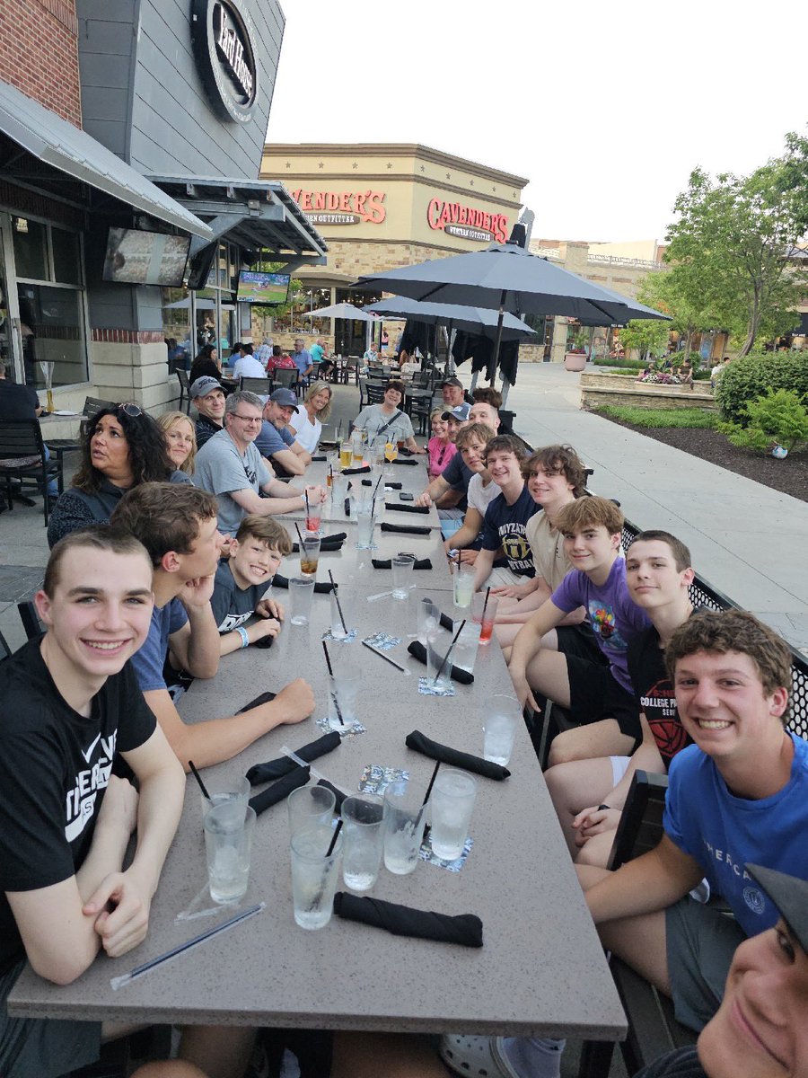 Coach_Zurn's tweet image. Had a blast with the squad down in KC. Wrap the weekend 3-1. #furyfamily