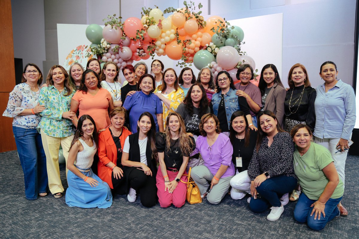 congresomde's tweet photo. Nuestro Congreso #MujeresDeExcelencia2024 estuvo 🔥🙌🏻 ¡Te esperamos el próximo año! https://t.co/PF4gkmAn4j