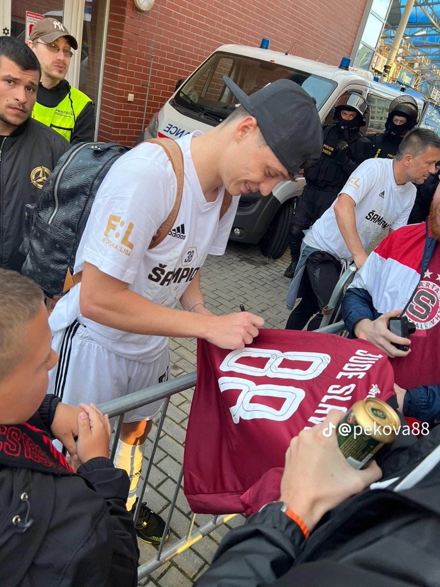 outofcontextspa's tweet image. 