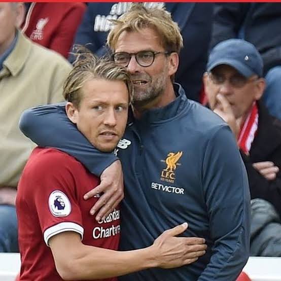 What a manager but more importantly what a MAN. The last dance started and  I would like to thanks Klopp for everything he das done for LFC.
I learned a lot with him as a player and as a man. He showed that together you can achieve anything and alone you go nowhere.
He changed