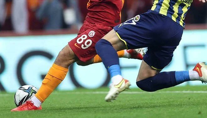 #SonDakika Derbi öncesi stadyumda kavga: Kerem Aktürkoğlu ile Mert Hakan Yandaş arasında gerginlik yaşandı anlatilaninotesi.com.tr/20240519/10839…