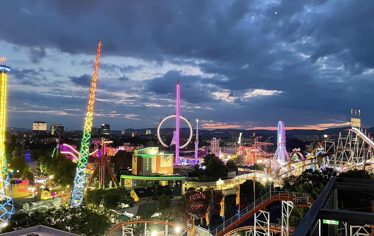 __smarton's tweet image. 🚀 I can genuinely say that #ICLR24 @iclr_conf was the best conference I have attended so far. It was incredible to share our research with such a distinguished audience and engage in great discussions, especially with all the awesome people from the #TabularData community! (1/4)