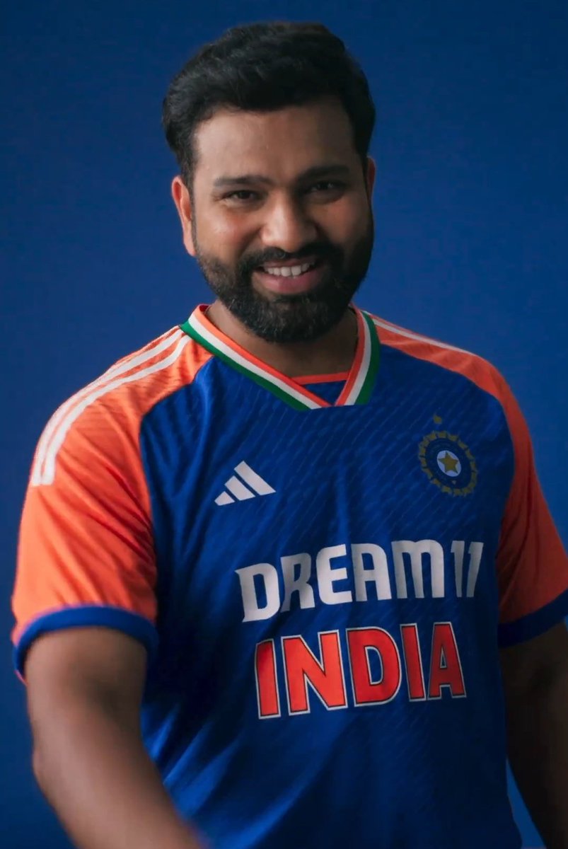 Rohit Sharma looks stunning in India's new jersey. 😍🔥