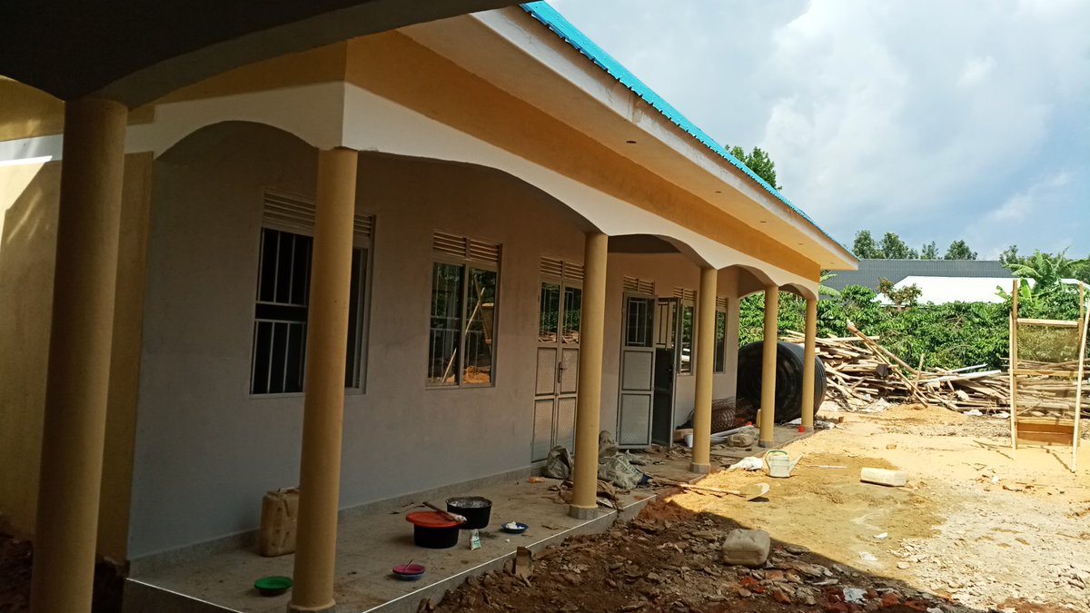 KigeziCommHosp's tweet photo. Progress on Construction of Kigezi Community Hospital. 
Completion expected within about 2 months https://t.co/GIsH3acvzG