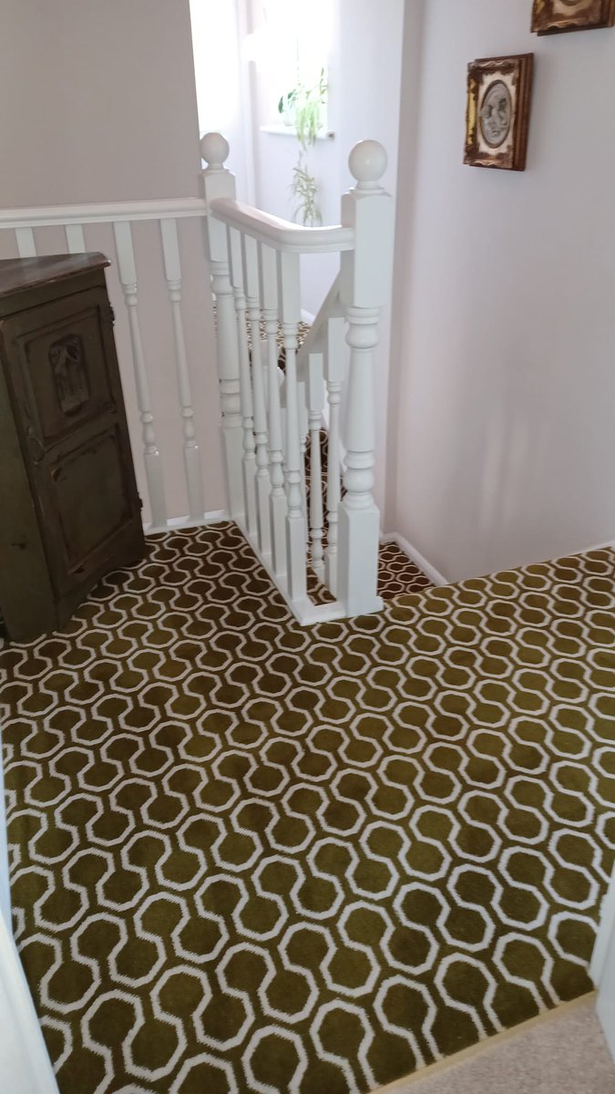 DarbyCarpets's tweet photo. Lovely @AlternativeFlr carpet fitted today  to stairs and landing  🌞  

#Desborough 
#SundayGraft https://t.co/SYq632mKdU