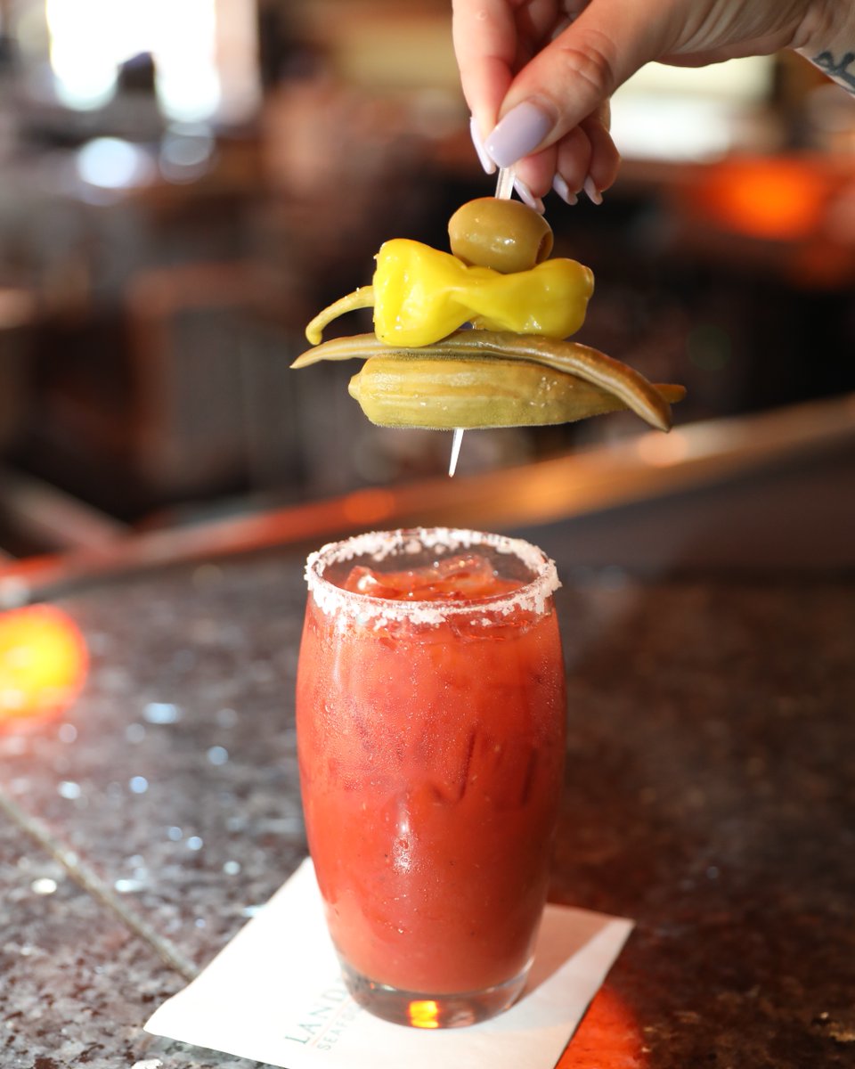 Start Sunday FUN-day with a classic Bloody Mary! 🍹