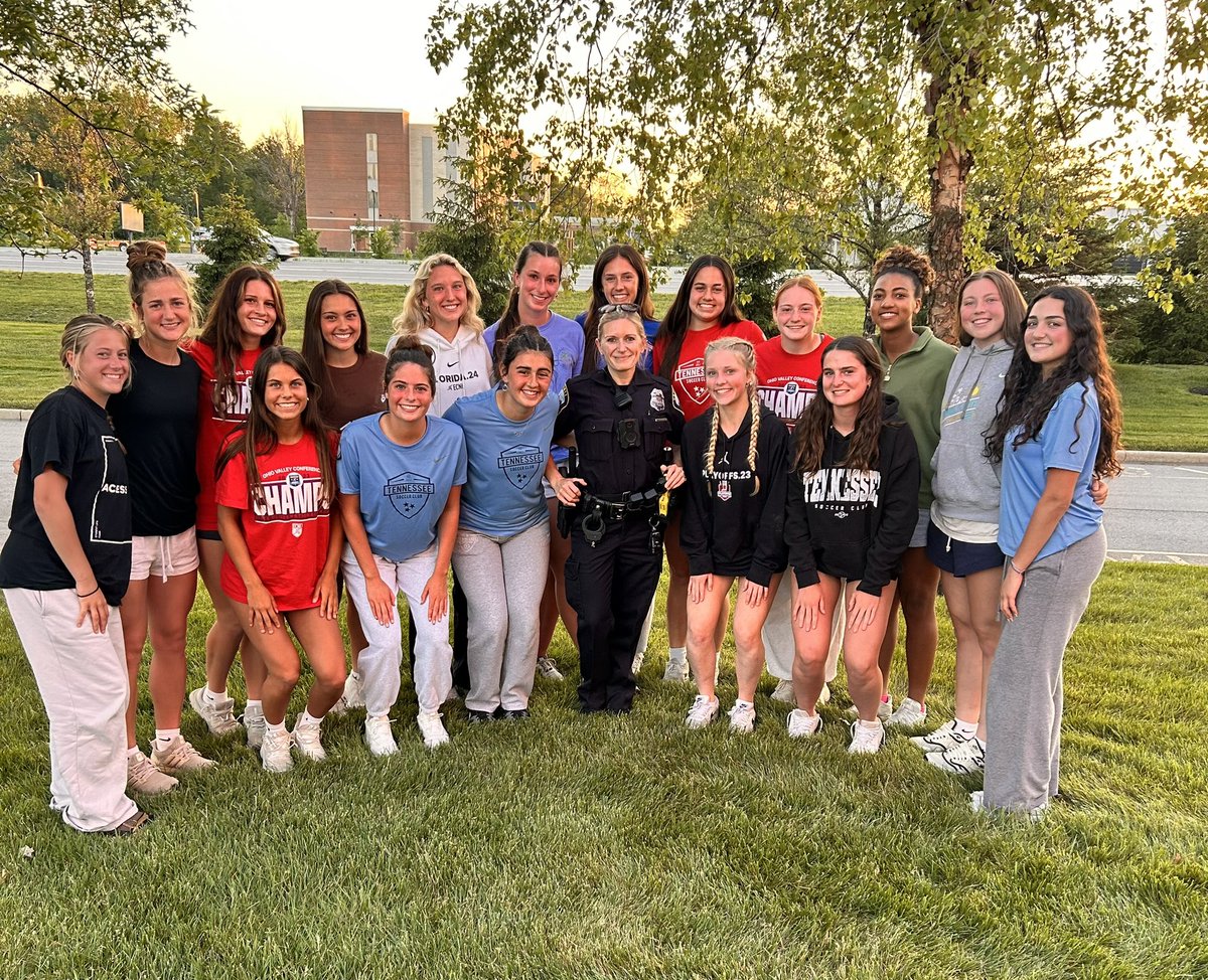 Another ECNL road trip, another donation of food to a local police department ❤️ Our ECNL program has made it a priority over the years to always donate meals to local police departments when traveling during the year #TSCcares