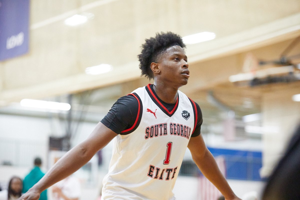 Big time game from @SouthGaElite's @thejarviswright in their final game here at the Atlanta Jam. Wright hit 8 threes en route to 31-points in his team's win over Team Curry East.