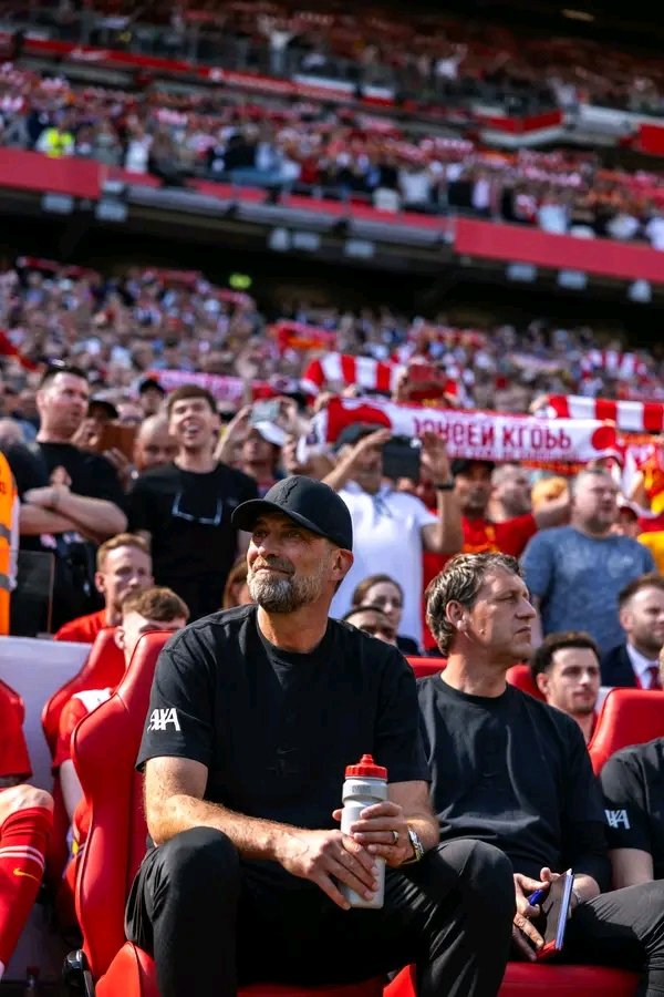 Vielen Dank für alles Jürgen ♥️..........YNWA