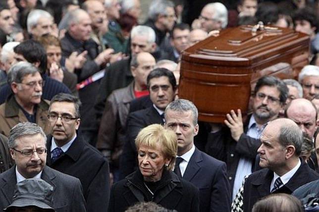 harryelsocio's tweet photo. @patxilopez Vergüenza que venga @JMilei a España? No hombre, no. Vergüenza es esto. https://t.co/50bEoVdkwE