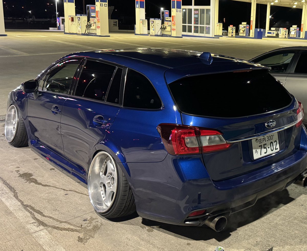 今更ながらご報告と。
お気づきの方もいると思いますが！！
巻いたリヤフェンダーを直す際に
アーチ上げとワイド化しました🙌
お忙しいところやって頂いた<a href="/Masahir87018939/">hirø</a> さんありがとうございました！お問い合わせはこちら↑( ※今後改造車は要相談だそうです笑)