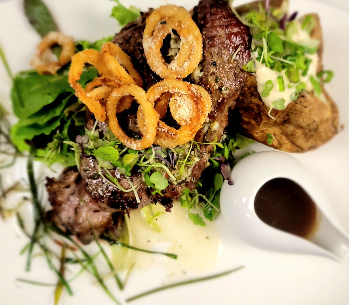Spaceforce2047's tweet photo. 16oz Black Angus Ribeye - Maine Bakes Potato - Chive Cream - Chimmichurri- Beef Jus https://t.co/iRY1IJay8o