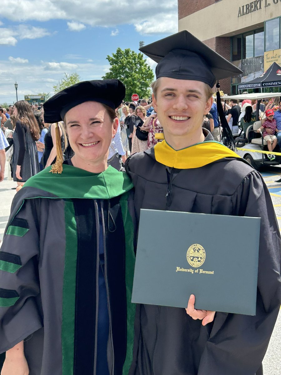 Such a fun day for the Heath Lab! Could not be more proud of our graduate, as John Cullen receives his Masters of Science after successfully defending his thesis in the accelerated masters program in biochemistry. Congratulations John!! <a href="/UVMcancercenter/">UVM Cancer Center</a>