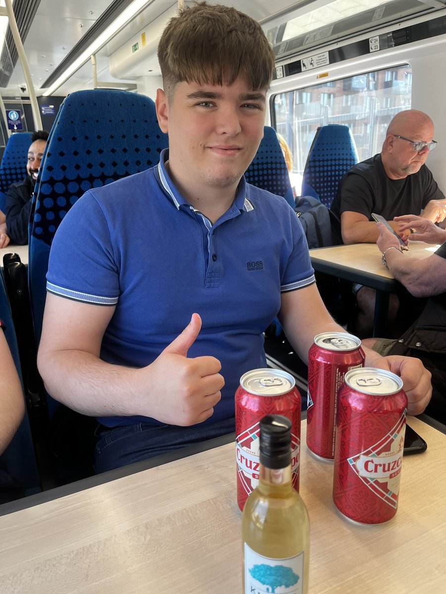 chrisdysonHT's tweet photo. And here we go, who is with me for our last game of the season … remember this tweet @maximjkelly @PhilKyriacou @DeputyGrocott … #SUFC 3 #CYOS 0 … we’re the mighty Sheff United and we’re off to batter Spurs @SammyDyson8 https://t.co/CQ7DgVz6eG