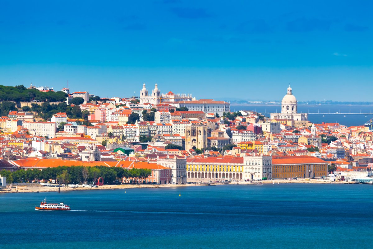 If you're still looking for a summer destination, #Lisbon is calling! This is your sign to book your summer escape to Lisbon qatarairways.com #QatarAirways #GoingPlacesTogether