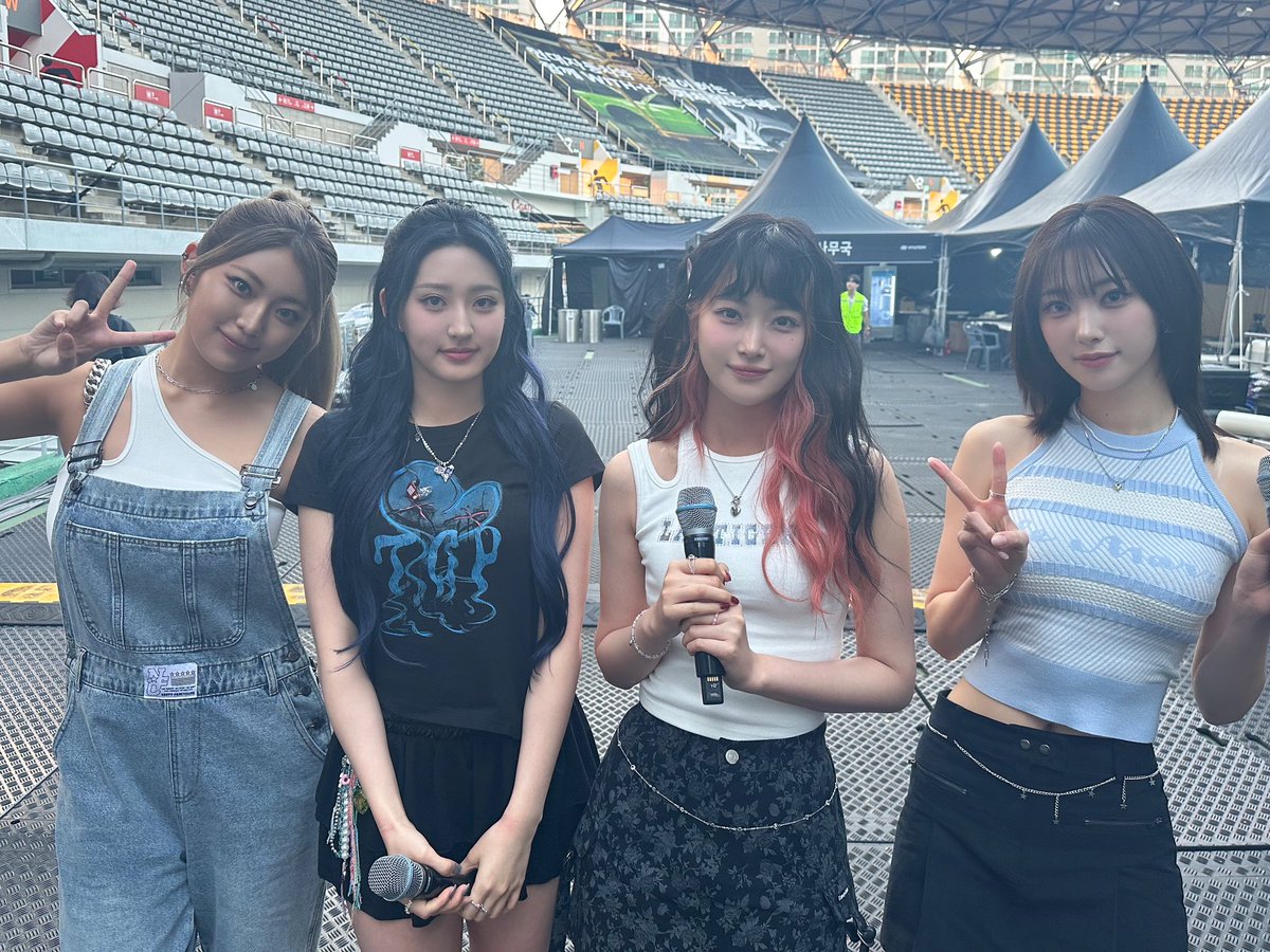 [📷] 240519 2024 현대자동차 WITH-H Concert 울산에서 마이키와 뛰어놀며 마무리한 한 주😋 다음 주에는 어디서 만날까요❓ #H1KEY #하이키 #GORUN