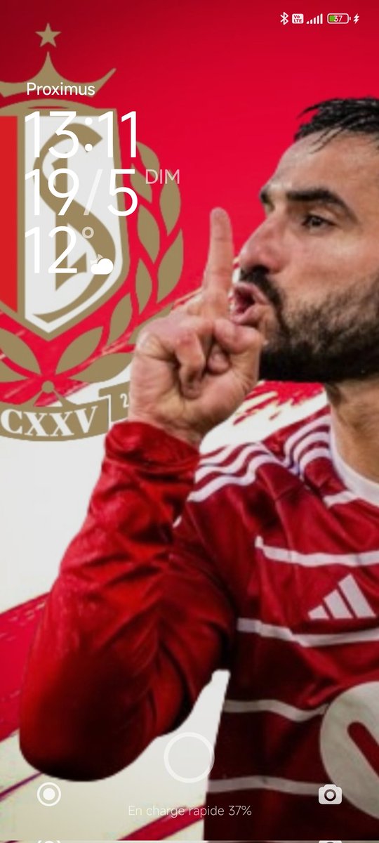 CustersDidier's tweet photo. @loic_b10 @Standard_RSCL Ferme ta gueule de sale mauve de merde .🔴🔴💪⚪⚪ https://t.co/kIWDjV9j1k