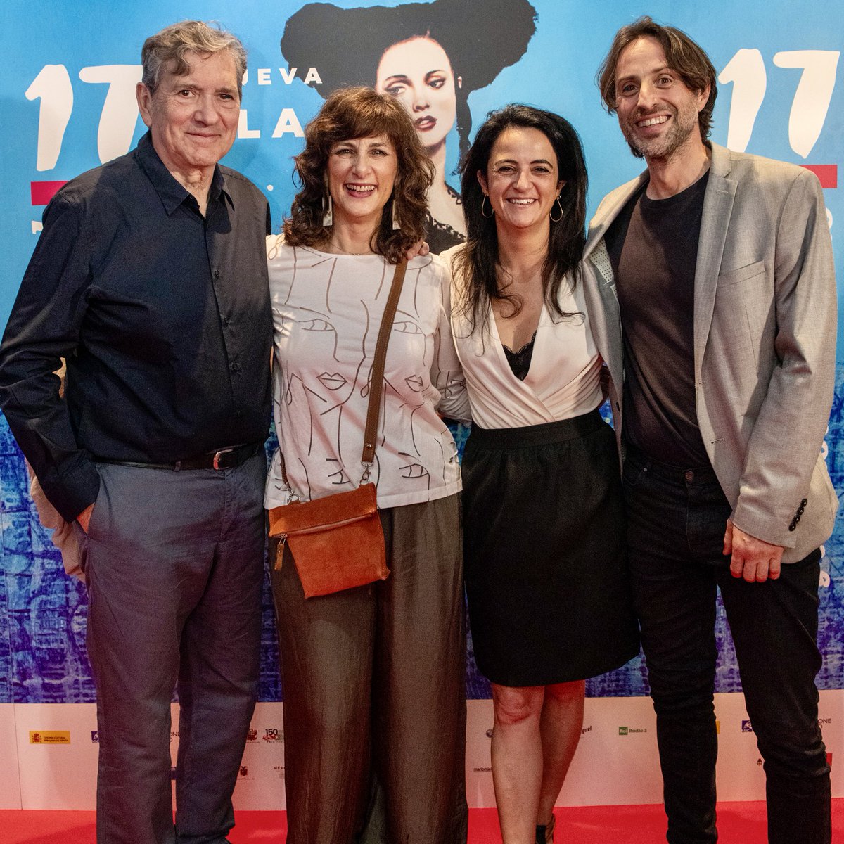 EXITmedia's tweet photo. È stato un onore per 𝙇𝙖 𝙉𝙪𝙚𝙫𝙖 𝙊𝙡𝙖 ospitare due grandi nomi della cinematografia spagnola come Gerardo Herrero e Mariela Besuievsky ✨

📸 A voi il reportage fotografico della presentazione di “Bajo Terapia” al Cinema Barberini. https://t.co/e3hrIAcG5b
