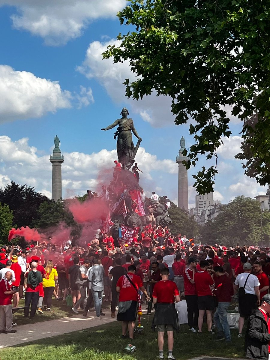 Shevchenko Park under siege by the Red Army 2018. We got beat by RM but I’ll never forget bumping into loads of lads I knew telling me their tales of how they got there. The ale ran out too soon because the Ukrainians didn’t know what hit them. I will be eternally grateful JK🧣