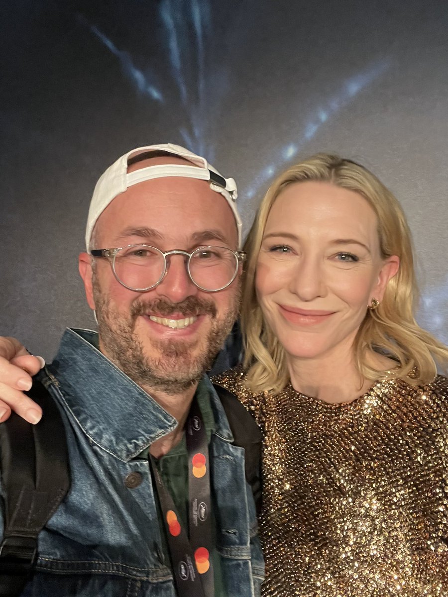 Voilà, je lui ai dit ce que j’ai toujours rêvé de lui dire. Et elle m’a pris dans ses bras. Le jour le plus important de ma vie de cinéma. Merci Cate Blanchett. ❤️ #Cannes2024
