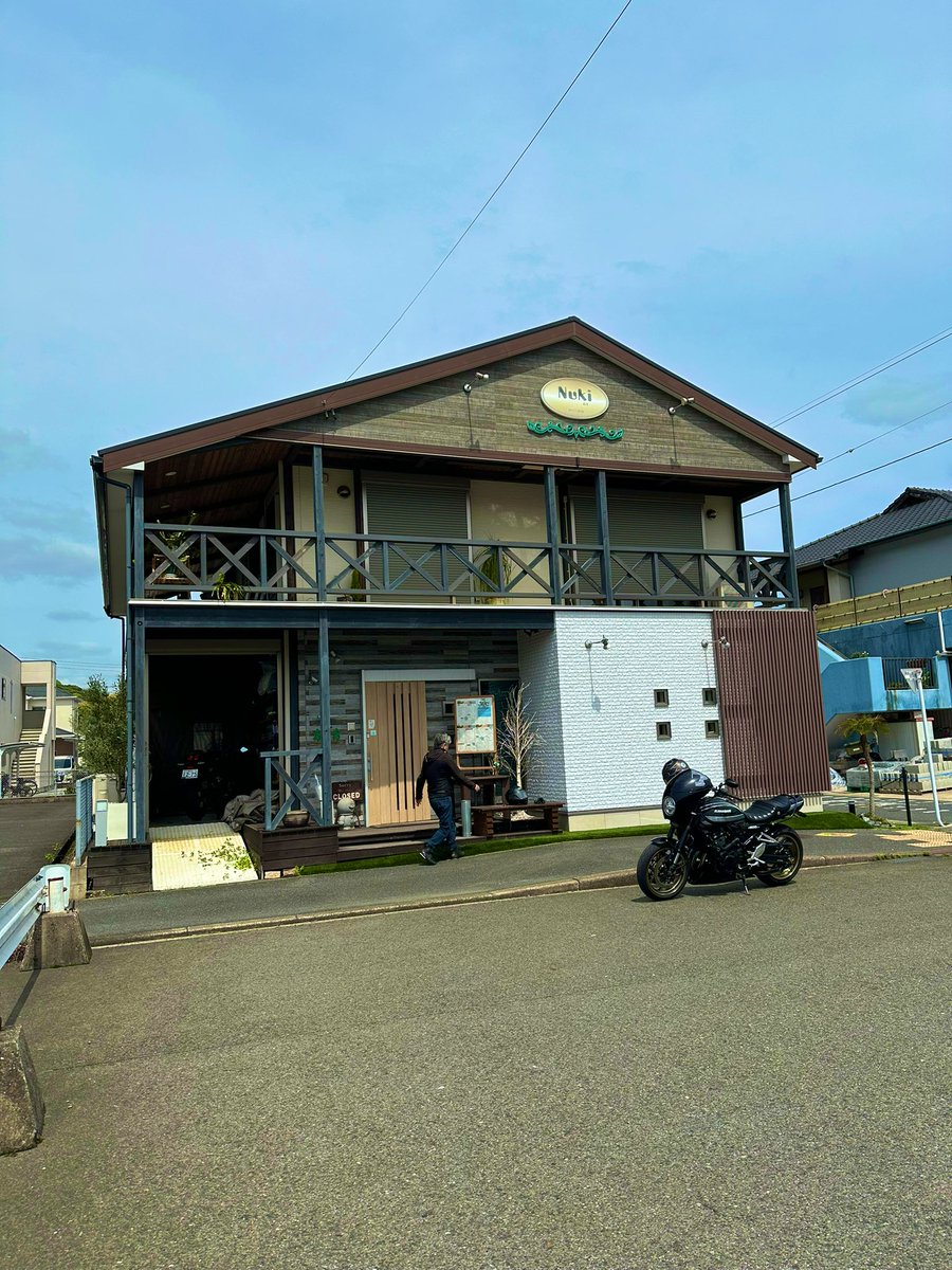 naooooooyuki's tweet photo. 天気よし‼️
アジフライ定食を求めて🏍³₃
 #z900rs https://t.co/IaAYMKO5w2
