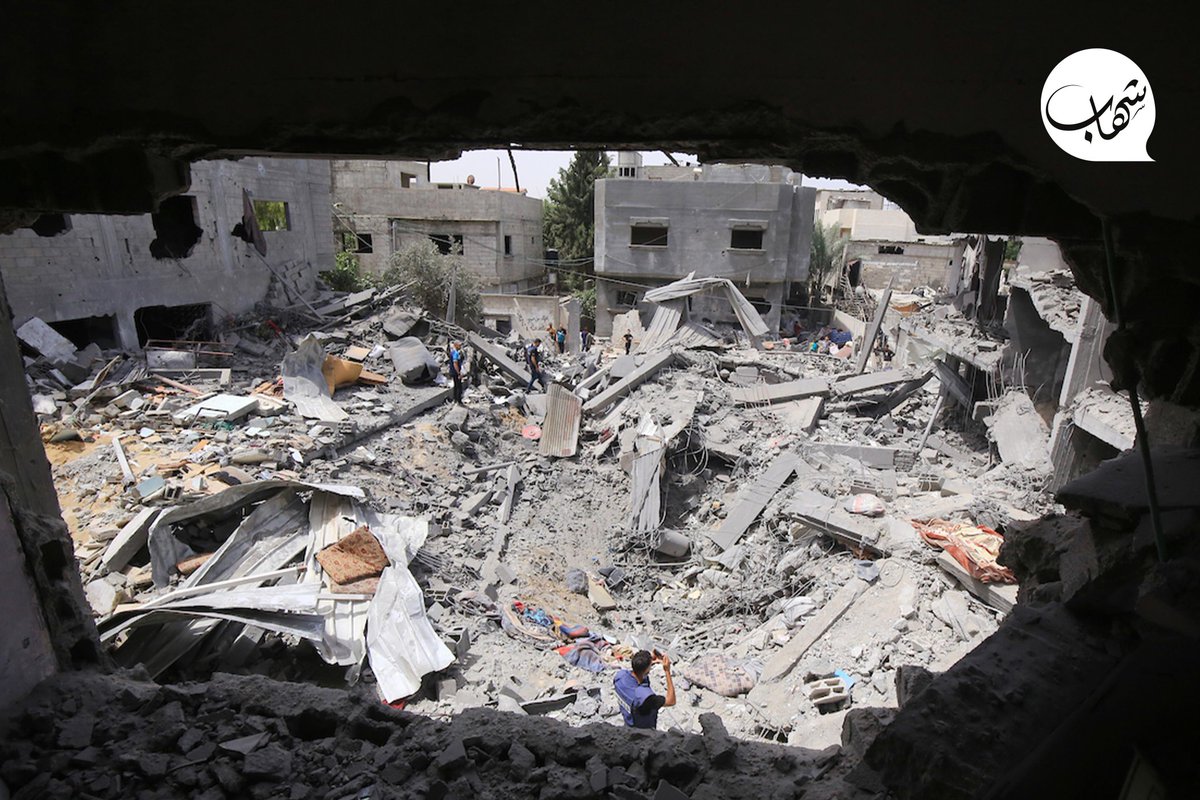 شاهد | مراسل شهاب: فلسطينيون يتفقدون الدمار الذي لحق بمنازل المواطنين جراء استهدافها من طائرات الاحتلال الاسرائيلي في مخيم النصيرات.