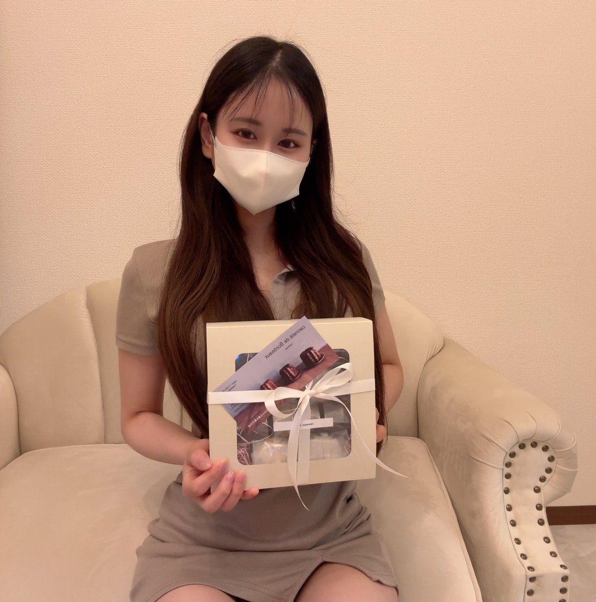 カヌレをたくさんいただいてニッコニコのわたし
ありがとうございます🥲🤍