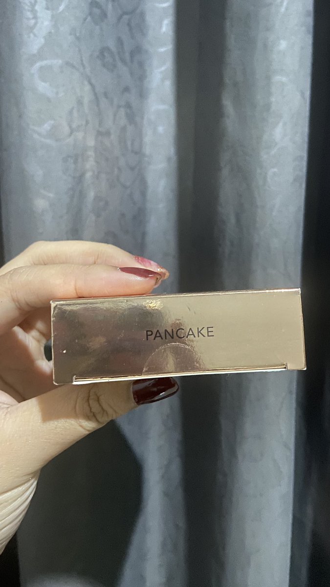 chickenlittlx's tweet image. WTS ESQA CUSHION SHADE PANCAKE

HARGA 95Rb 

#WTS #ESQA #CUSHION #PANCAKE