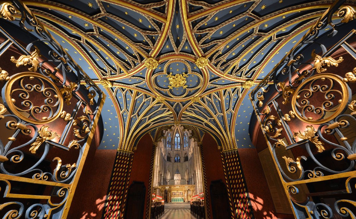 'The skies are painted with unnumber'd sparks, they are all fire and every one doth shine' - Julius Caesar (III, 1) Our choir screen, which separates the nave from the east end of the church, is beautifully decorated with gilded stars. #ShakespeareSunday #TheSky