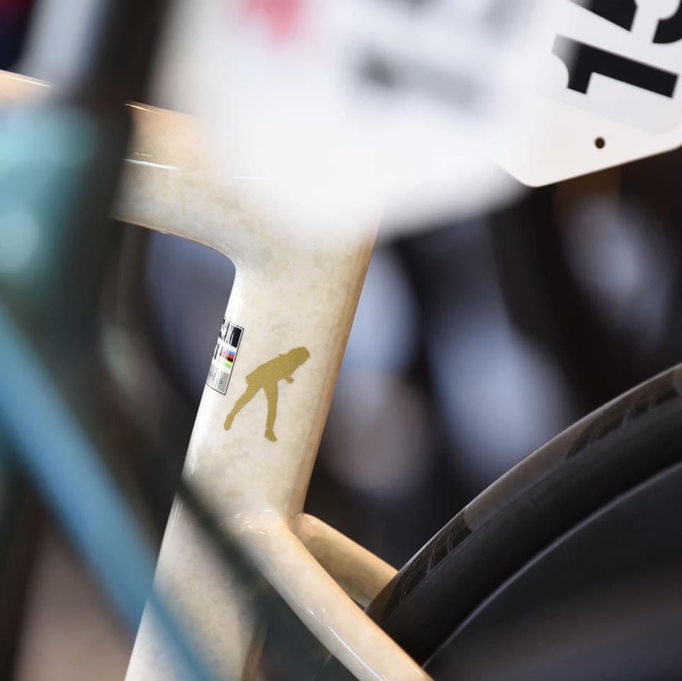 jun_0425cycling's tweet image. TOJ  第一ステージ　堺

TT 61位

明日も気を引き締め安全に頑張ります！
@NakashowaRS さんの金のマネージャーお守りシールもバッチリです！

📷@alljapan1990 @kusanagimiwa 

@ksubicycle 
#csdesignworks #wakos #gnlab #yamatokogyo