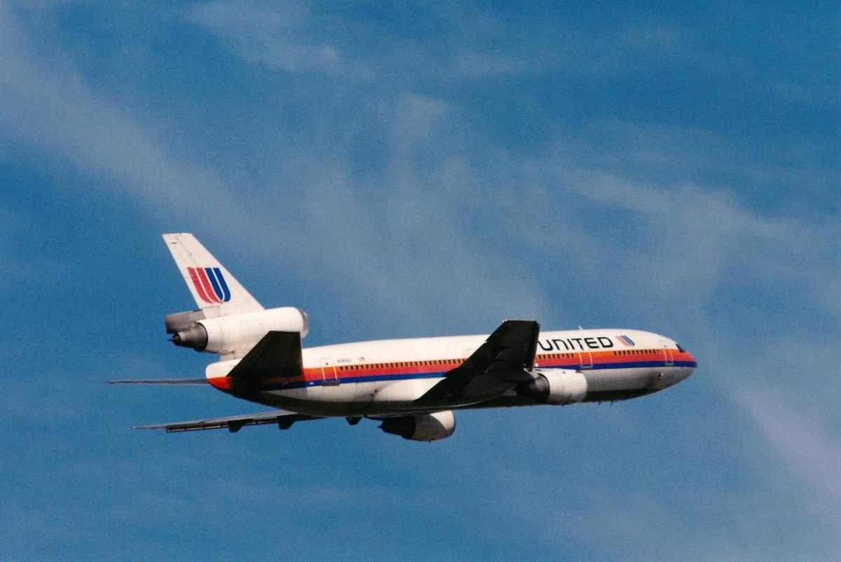 United Air Lines 
Douglas DC-10-10 N1816U
MCO/KMCO Orlando International Airport
November 1996
Photo credit Gary Gentle 
#AvGeek #Airline #Aviation #AvGeeks #Douglas #DC10 #UnitedAirlines #MCO @MCO #SaveTheTulip @united @FlyinSPS