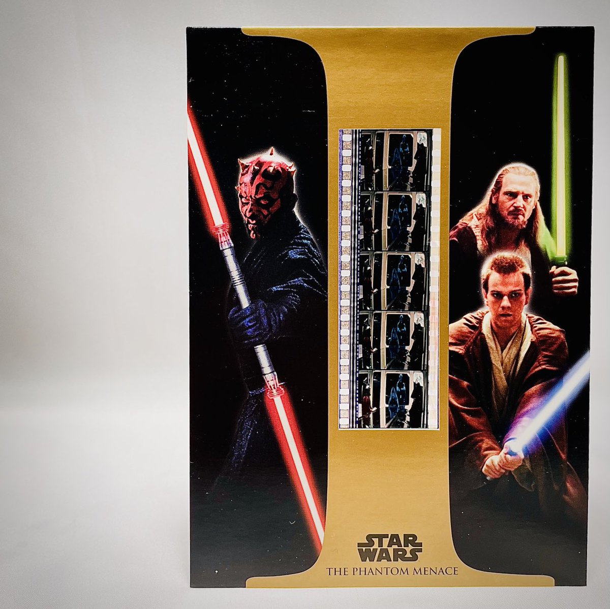 Today’s @StarWars collectable is an exclusive original print of highly collectable celluloid that supposedly nobody else could own, free with purchase of the original #PhantomMenace25 VHS video cassette!

Seriously, who else have these 5 frames of film?

Click to zoom in… 🎞️
