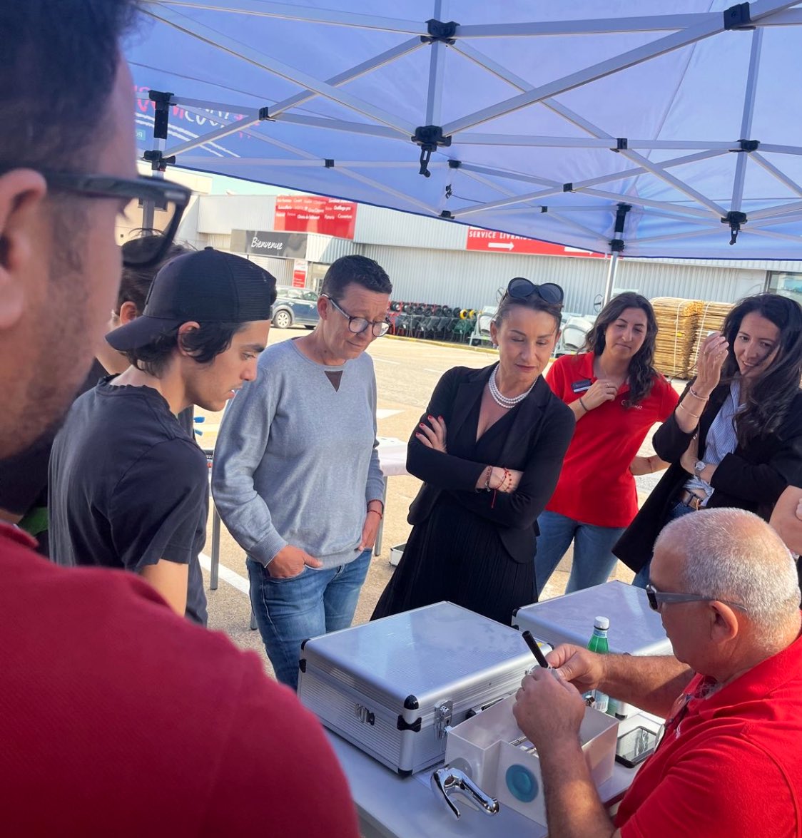 Dans le cadre de la semaine de l’#alternance, à <a href="/citaportivechju/">Cità di Portivechju</a> découverte des métiers 
🚰 plomberie
🔑 serrurerie
🪵 métiers du bois
🧁 pâtisserie. 
Merci à tous les participants et à Gedimat pour son accueil chaleureux.

Cette journée illustre la force du réseau pour l’emploi.