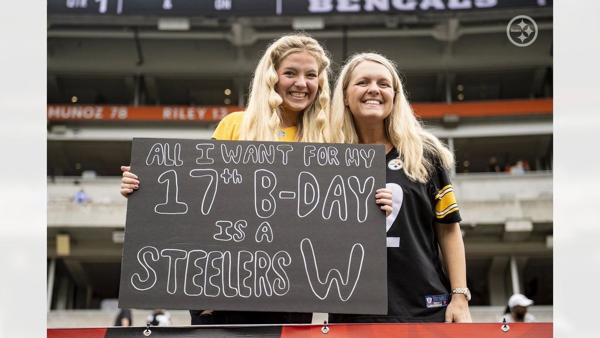 In Pittsburgh, our traditions—like rooting for the Pittsburgh @Steelers—connect one generation to the next.

#OlderAmericansMonth #PoweredbyConnection #HereWeGo @ACLgov