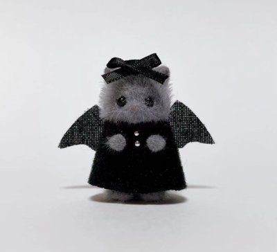 Im_vcdx's tweet photo. "você não pode ser uma Sylvanian gatinha morcego felpuda"

Eu sendo uma Sylvanian gatinha morcego felpuda: https://t.co/rOT9NjXpNs
