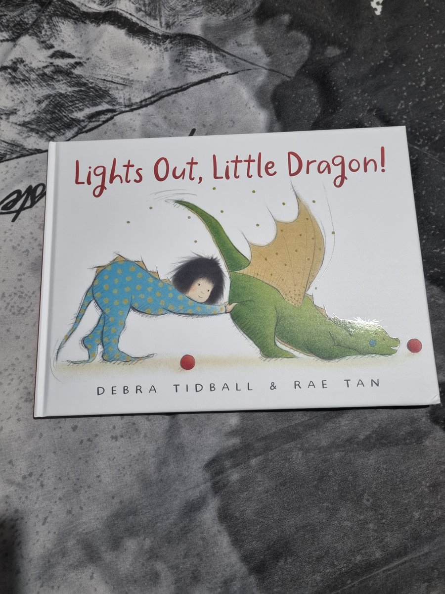 redink_perth's tweet photo. “Lights Out, Little Dragon” is a warm and delightful story about a child trying to get their pet dragon all ready for bedtime. @HarperCollinsAU  @debratidball  #raetan #lightsoutlittledragon #childrensbook #booktwitter #book #bookcover #dragon #bedtime https://t.co/LWDrTktURt