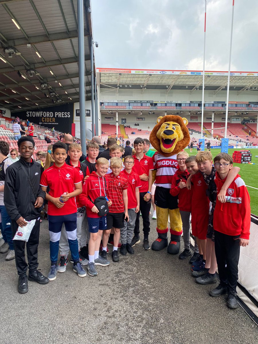 An incredible opportunity for our students this weekend - cheering on Gloucester at Kingsholm! We can’t wait to see a some of these students on the pitch, representing Gloucester in just a few years time. #ambition @GreenshawTrust @gloucesterrugby