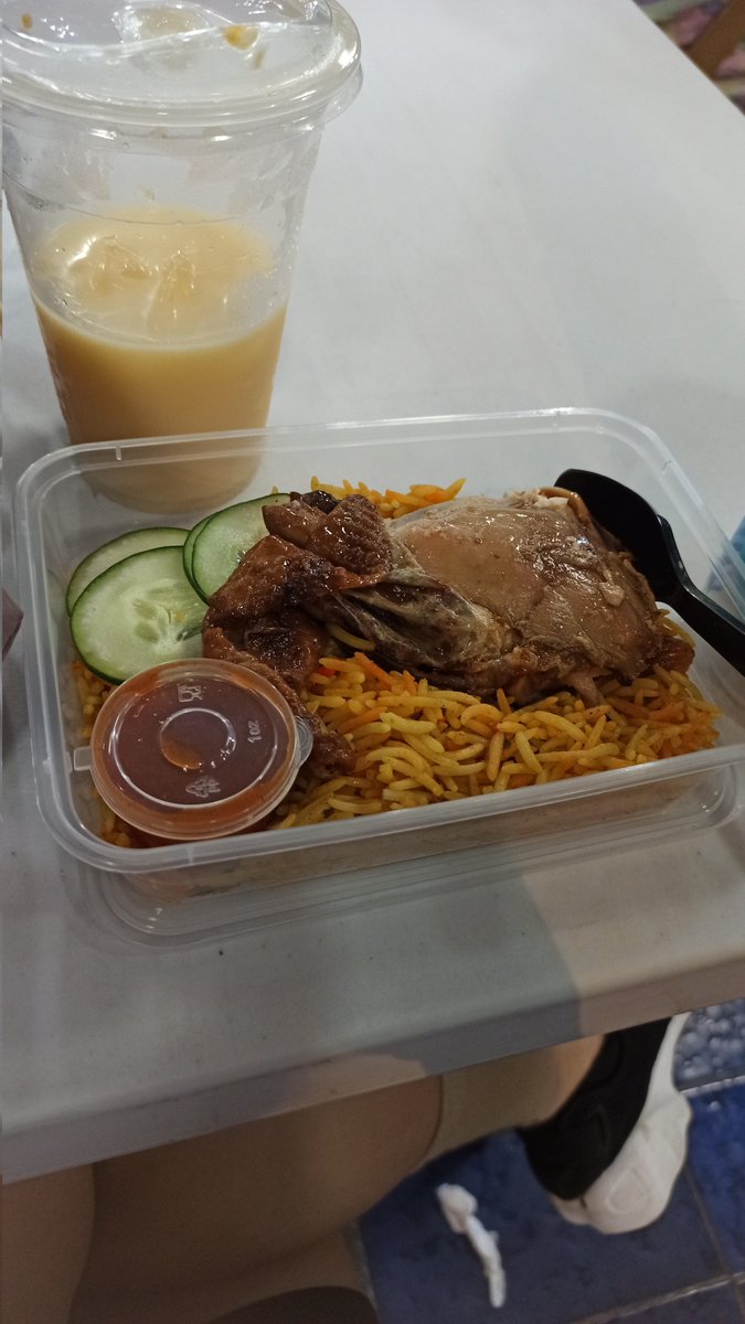 mich_jpg's tweet photo. fundraiser event for filipino-palestinian refugees earlier at UP today 🍉 so much great food and stories https://t.co/Ix5tHbnE5K