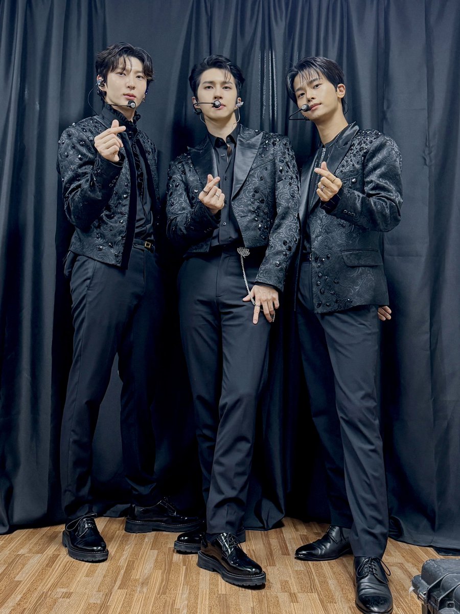 RealVIXX tweet media