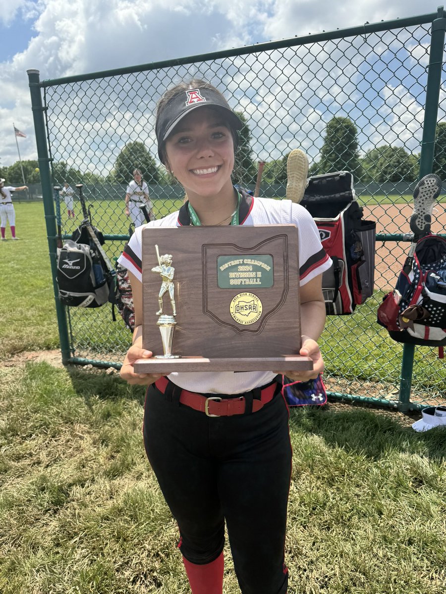 Congratulations @m_mccoy2026 and the Jonathan Alder softball team on your District Championship win!! @TE_FallBall @OilerPride22 #TEPremier