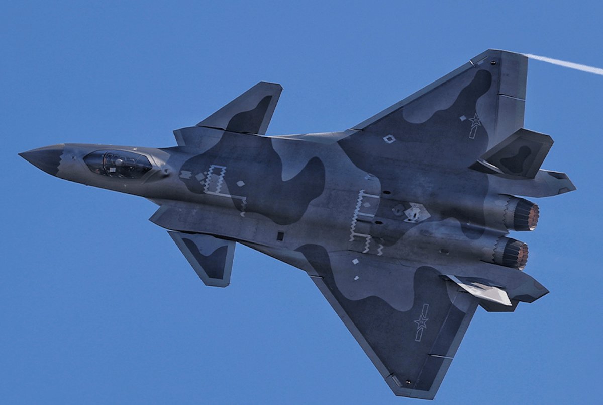USrecently deployed its F-22 Raptors, to Japan’s Kadena Air Base. China deployed its J-20 fighters at Wuyishan Air Base in China’s Fujian province, located just 600 miles from Kadena,potential encounters between US F-22 and J-20s in international airspace are highly plausible.