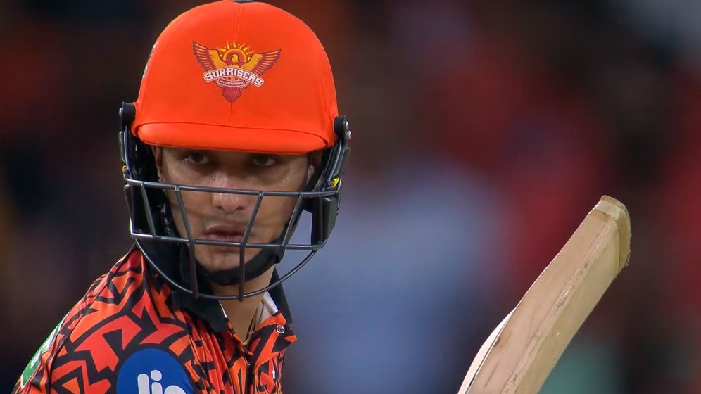 SRH have scored 84 runs in the powerplay despite the wicket of Travis Head in the first over. They are just too good.