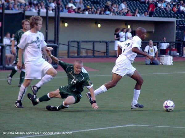 usasupersoccer's tweet photo. Portland Timbers vs. Seattle Sounders, 2004.                                                  

#RCTID | #USL | #Sounders https://t.co/Mr4HudpOST